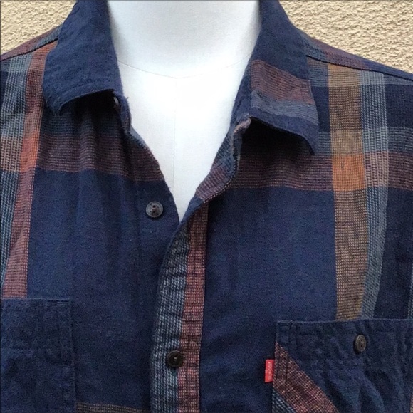 [SOLD]Levis Long Sleeve Plaid Flannel Button - Picture 4 of 7